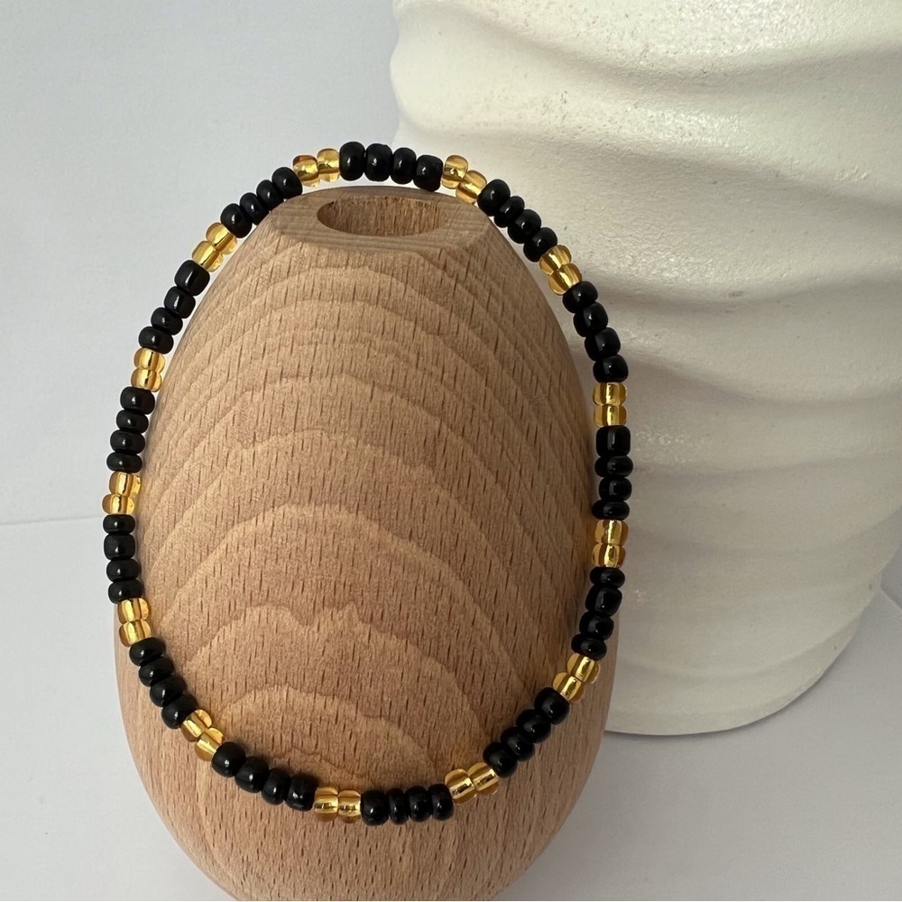 Black & Gold Stretch Beaded Anklet 8.5”